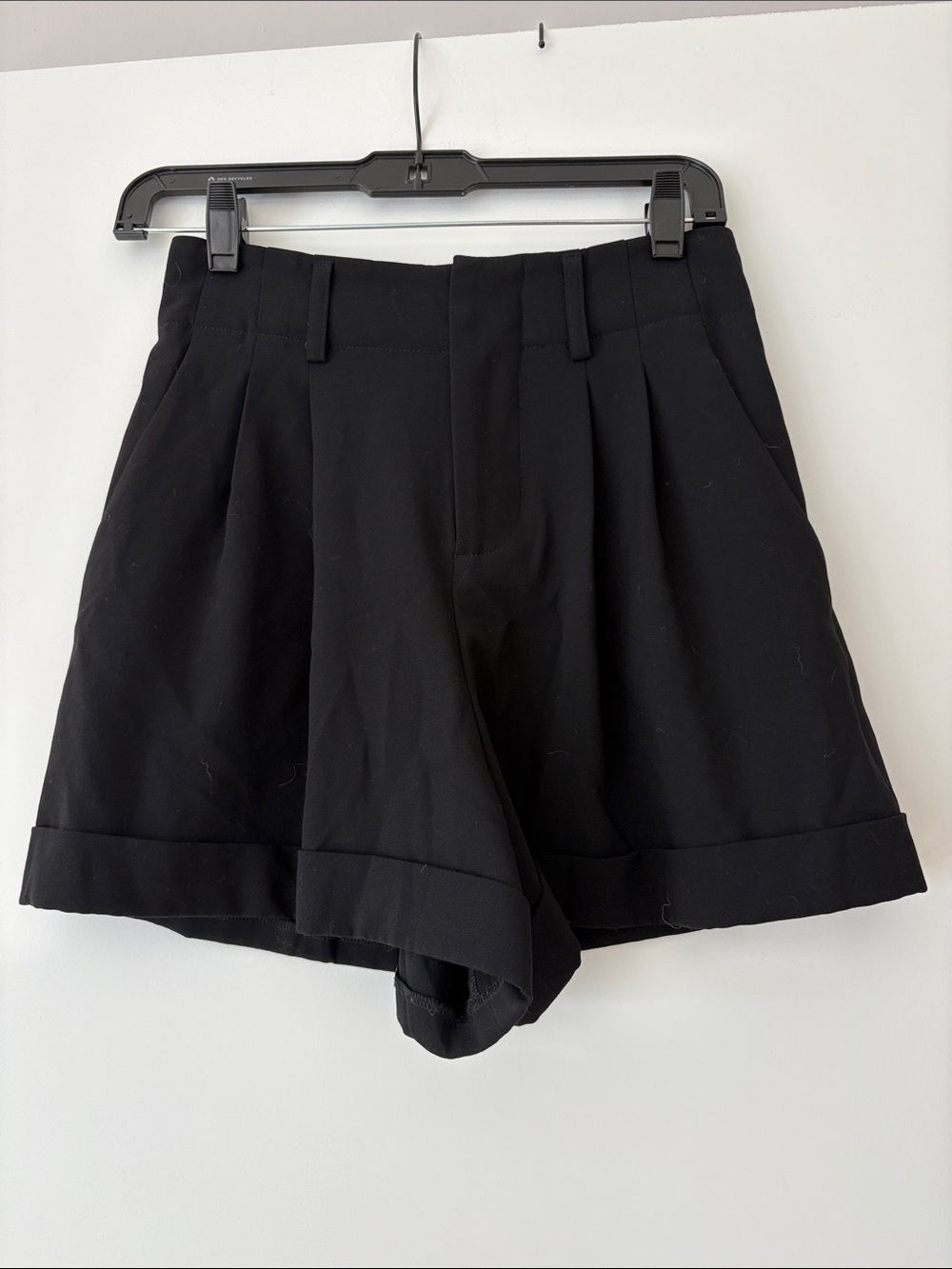 Alice + Olivia Black Pleated High-Waist Cuffed Shorts